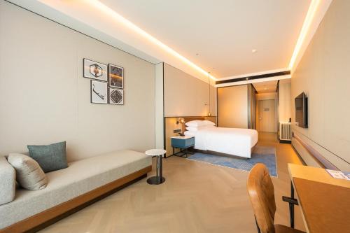 City View Senior King Room image 4