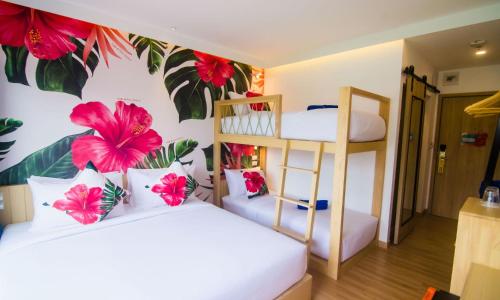 Quadruple Room image 9