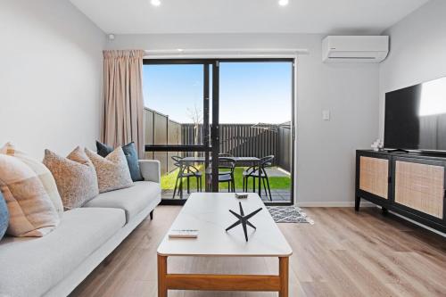 Fantastic Favona Style and Luxury 3 BR and 2 Bath, Окленд