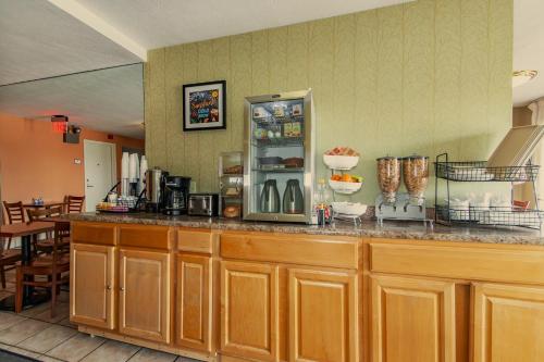 Americas Best Value Inn Ashtabula/Austinburg - image 12