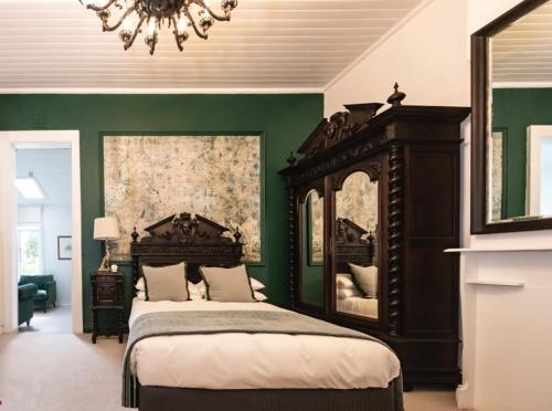 เดอะ วิคตอเรีย แอนด์ อัลเบิร์ต เกสท์เฮาส์ (The Victoria & Albert Guesthouse) in เขา วิคตอเรีย