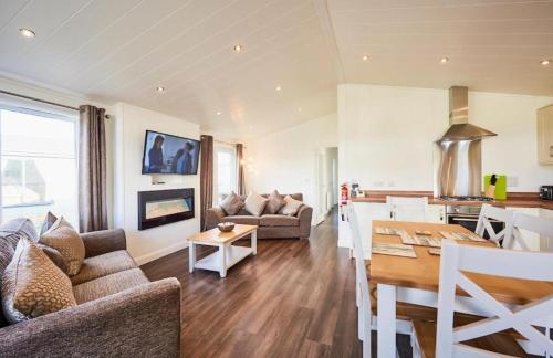 Silverwood Luxury Lodges & Bistro Barn - image 6