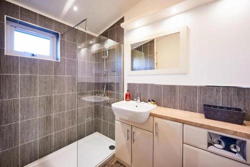 Silverwood Luxury Lodges & Bistro Barn - image 5