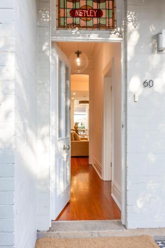 Stylish 3BR Paddington Townhouse in Paddington