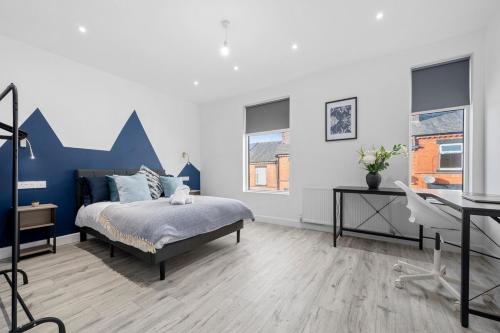 Four Bedroom House by Brookland Stays Serviced Accommodation Short Lets Manchester with Free WiFi, Manchester (photo 7)