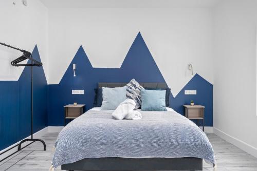 Four Bedroom House by Brookland Stays Serviced Accommodation Short Lets Manchester with Free WiFi, Manchester (photo 6)