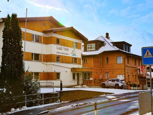 Hotel ORA Lakeview bei Interlaken in Interlaken, Schweiz