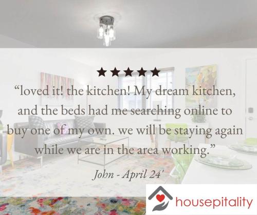 The Worthington - 3 BR 2 5 Bath and Parking in Columbus, USA