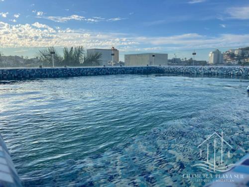 Kolam renang, Luxe Modern-5 Star Area-Walk 2 Beach-Pool-View-King Bed in Mazatlán