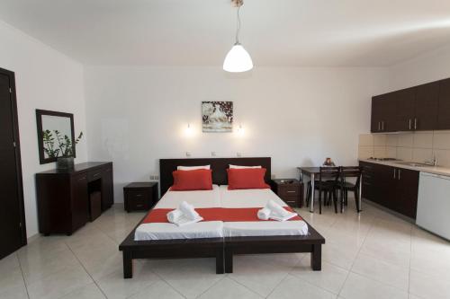 1 double bed, 1 sofa bed