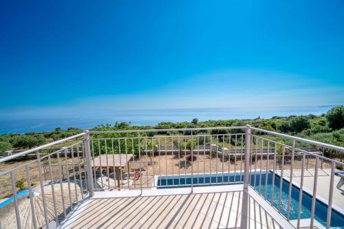 Oprema, Villa Roz by Villa Plus in Elios Proni