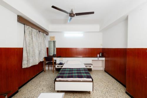 Single Room room in HOTEL SRI LAKSHMI