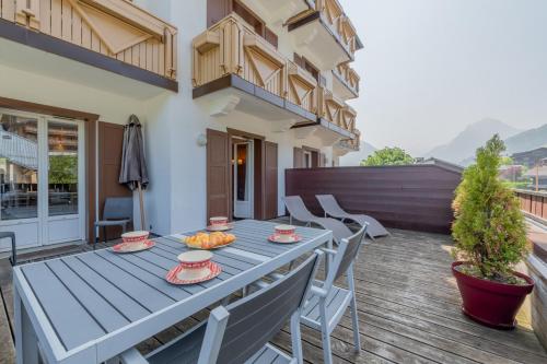 Two-Bedroom Apartment with Terrace image 9