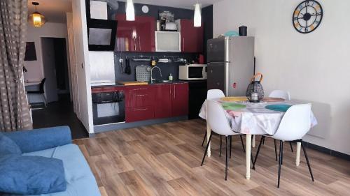 Apartment image 3