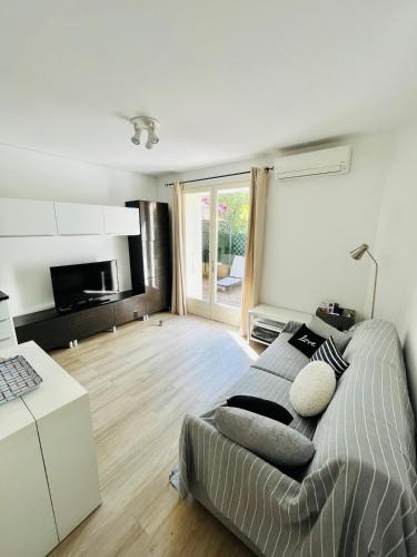Rez-de-jardin au calme absolu in 班多爾