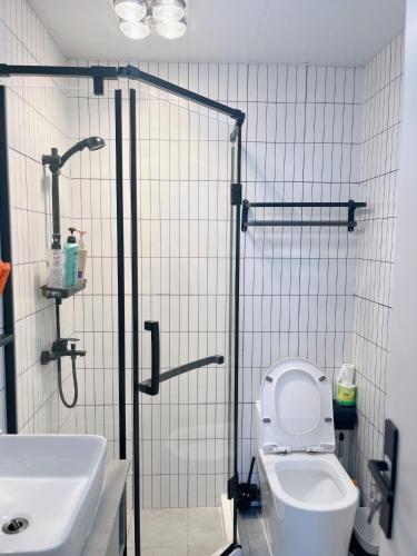 Double Room with Private Bathroom image 9