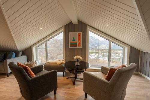 Mountain View Lodge in Stranda