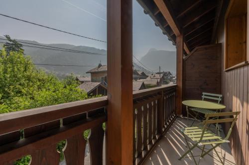 Three-Bedroom Loft Apartment image 3