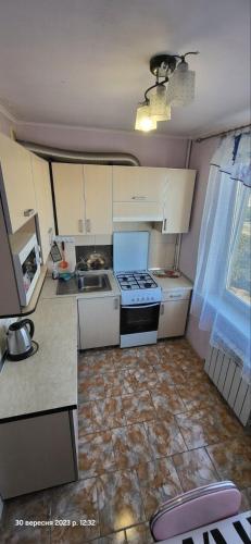 2 комнатная квартира возле метро Салтовское Героев труда, Charkiv (foto 10)