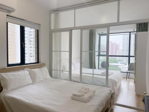 Quadruple Room with Private Bathroom image 7