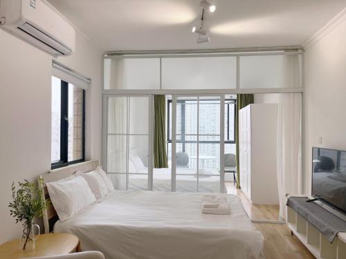 Quadruple Room with Private Bathroom image 8