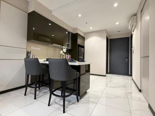Times Apartment 8 - image 12