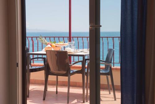 Erkély/terasz, B&B La Sirena in Santa Teresa Di Riva
