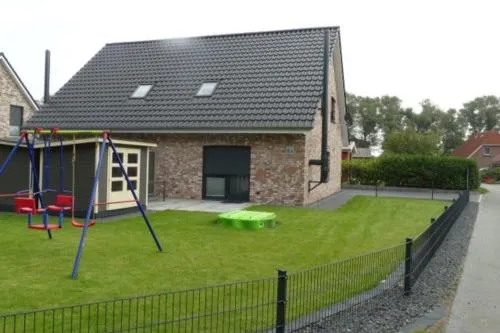 6 Personen Ferienhaus mit zwei Duschen und Toiletten, Sauna, Whirlpool und Kaminofen in Otterndorf in Otterndorf, Deutschland