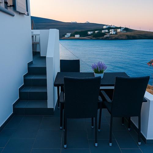 Theis Seafront Retreat - Loutra Seaview Bliss