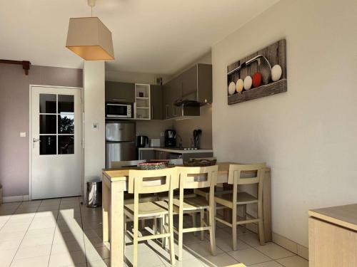 100 - Appart duplex 6p avec piscine collective. in Matignon