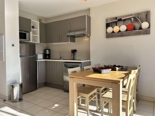 100 - Appart duplex 6p avec piscine collective. in Matignon
