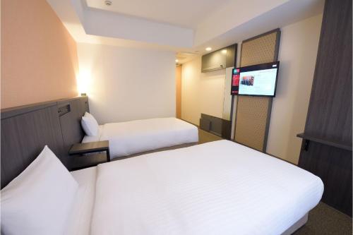 Standard Twin Room - Smoking image 4