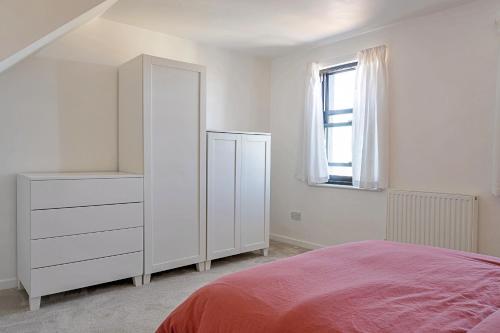 Classic Apartment image 7