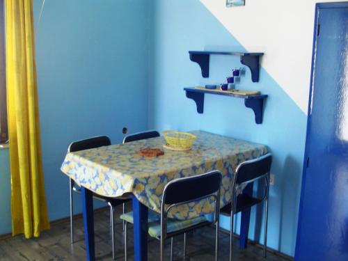 Two-Bedroom Apartment with Balcony image 7
