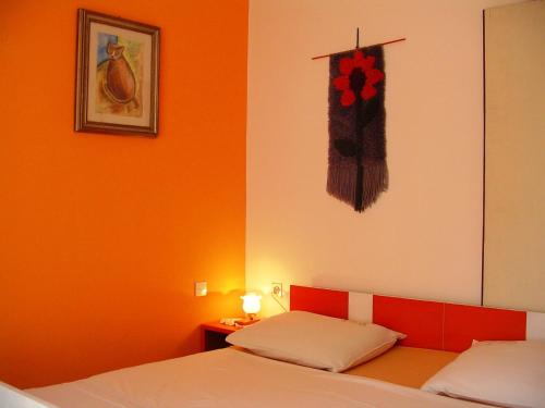 One-Bedroom Apartment with Terrace room in Apartments by the sea Pakostane Biograd - 24548