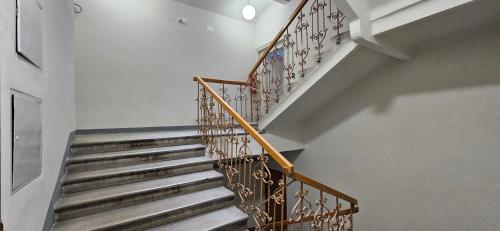 One-Bedroom Apartment image 1
