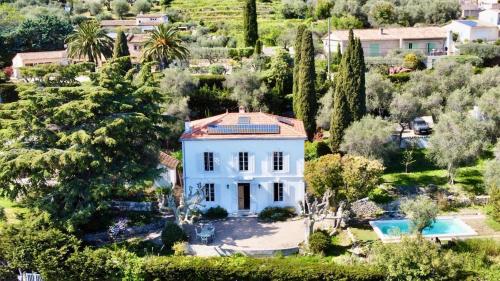 Manor house with pool gîte à louer Spéracèdes