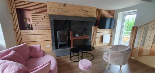 Gîte entier Le Côme 10 personnes (Gite entier Le Come 10 personnes) in Saint-Ours (Auvergne)