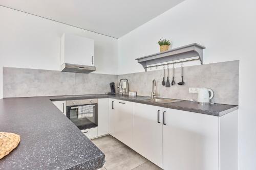 Instalaciones, Zentrale Lage Netflix Queensize Bett in Bruchsal