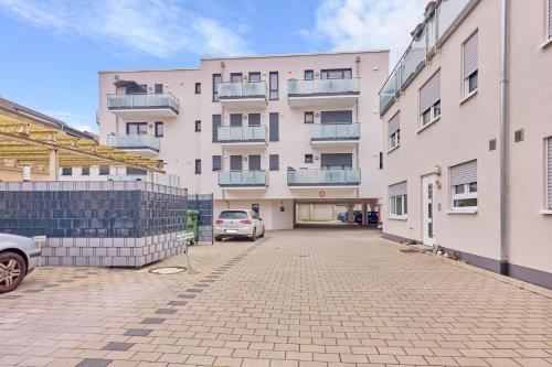 Entrada, Zentrale Lage Netflix Queensize Bett in Bruchsal