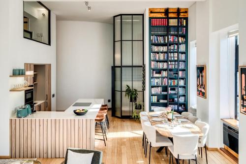 Contemporary 2bed in Art Deco Heritage Site Elevea - image 4