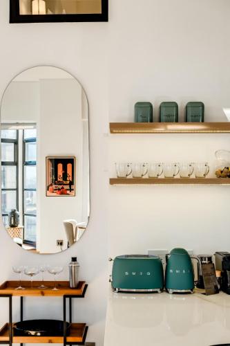 Contemporary 2bed in Art Deco Heritage Site Elevea - image 2