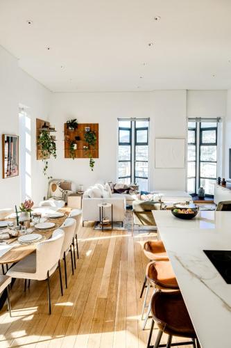 Contemporary 2bed in Art Deco Heritage Site Elevea - image 12