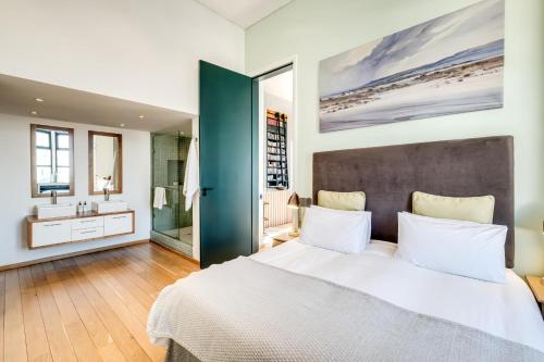 Contemporary 2bed in Art Deco Heritage Site Elevea - image 10