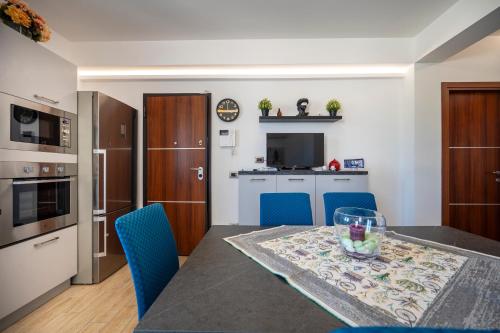 Three-Bedroom Apartment image 10