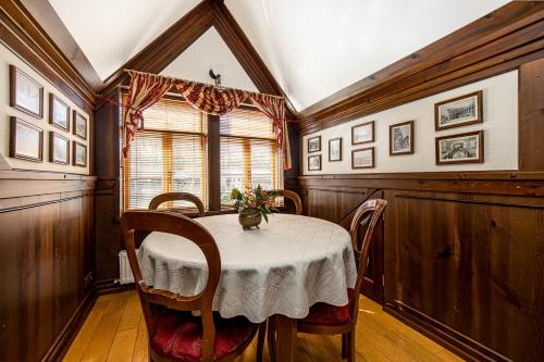 Two-Bedroom Apartment image 10
