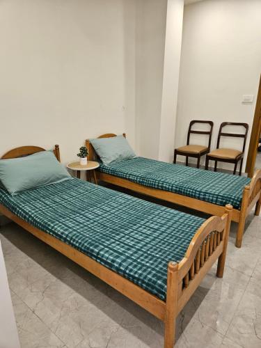 StayNova - Transit Apartment near Motorways & Airport - image 2