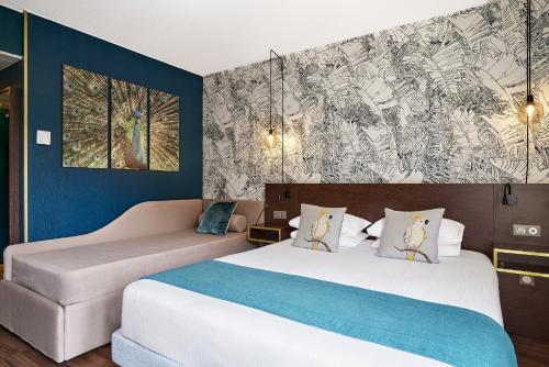 room detail thumbnail 1