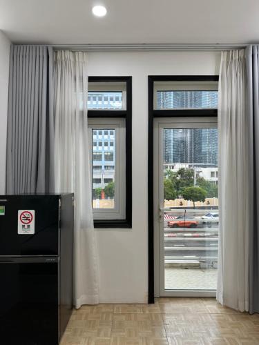 Double Room with Balcony image 9