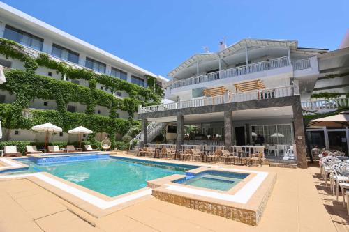 Olympic Kosmas Hotel- Hanioti – khách sạn tại Pallini